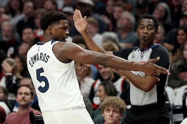 森林狼官方：爱德华兹已被批准恢复有身体接触的篮球训练-NBA新闻