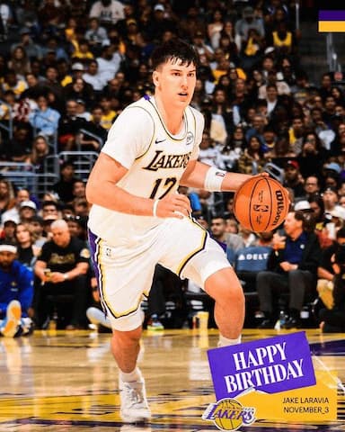 24岁生日快乐！湖人官方晒海报祝福拉拉维亚生日快乐-NBA新闻