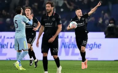 传奇瓦尔迪38岁又破门，连进3轮2球！扛翻27岁国脚+奔袭破尤文_克雷莫内塞_比赛_升班马